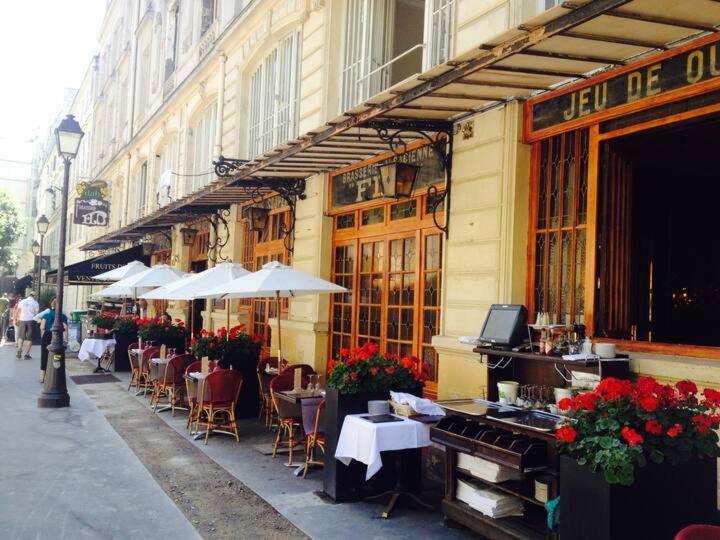 Romantic Apartment Near Le Marais Paris Bagian luar foto