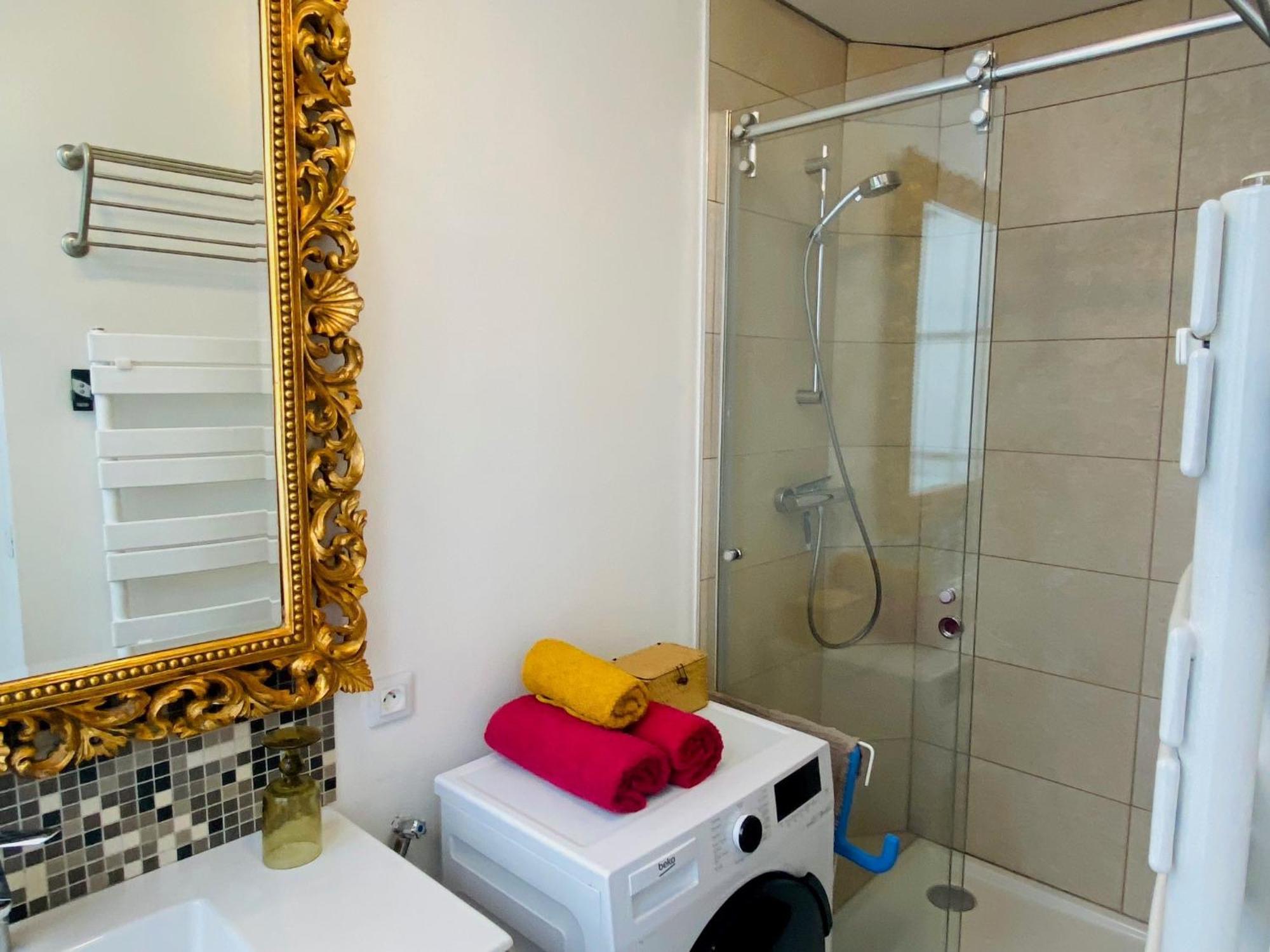 Romantic Apartment Near Le Marais Paris Bagian luar foto